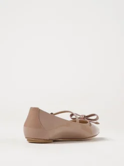 Ballerina Stuart Weitzman in vernice con fiocco