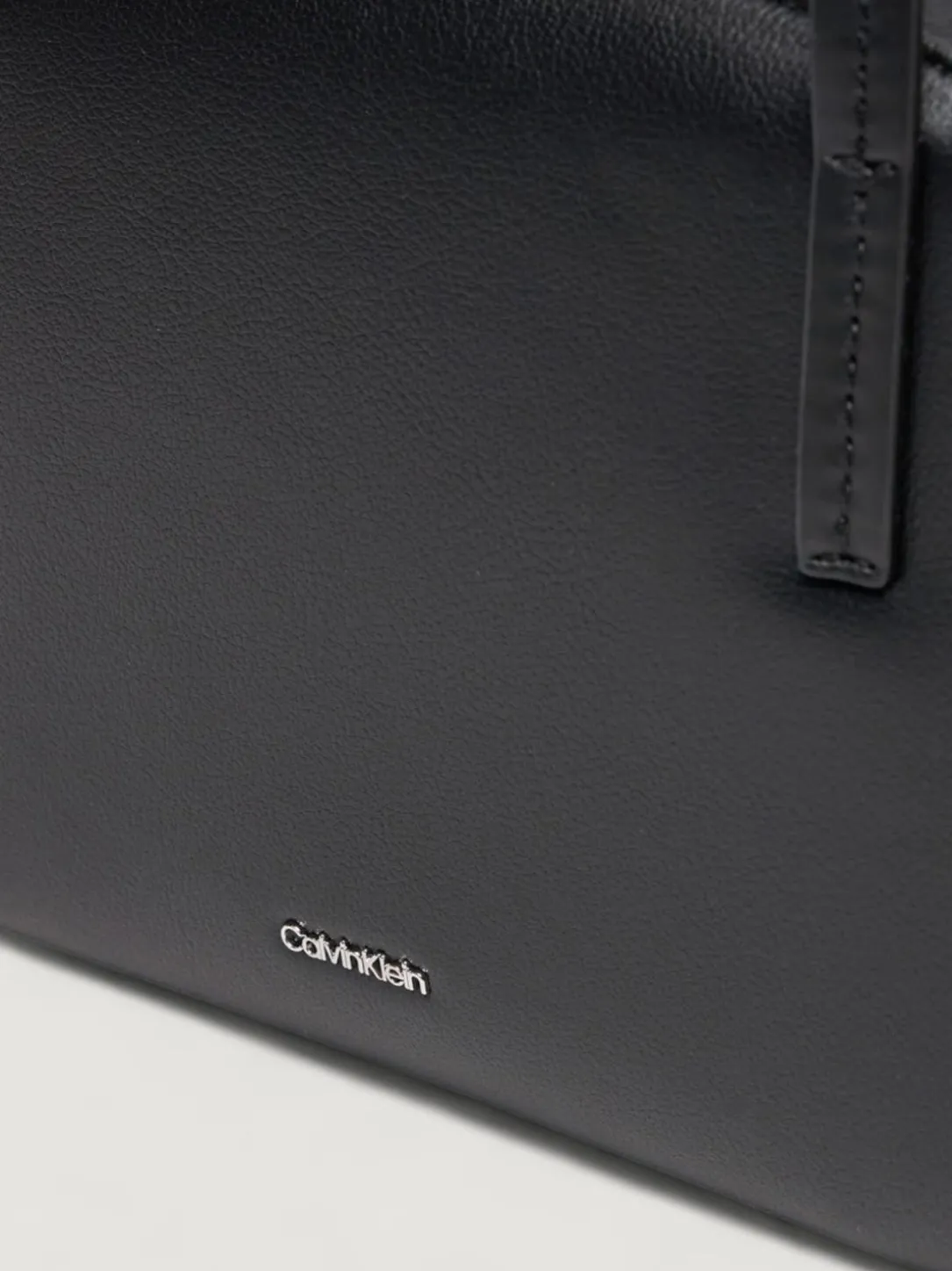 Borsa a spalla in pelle sintetica Calvin Klein