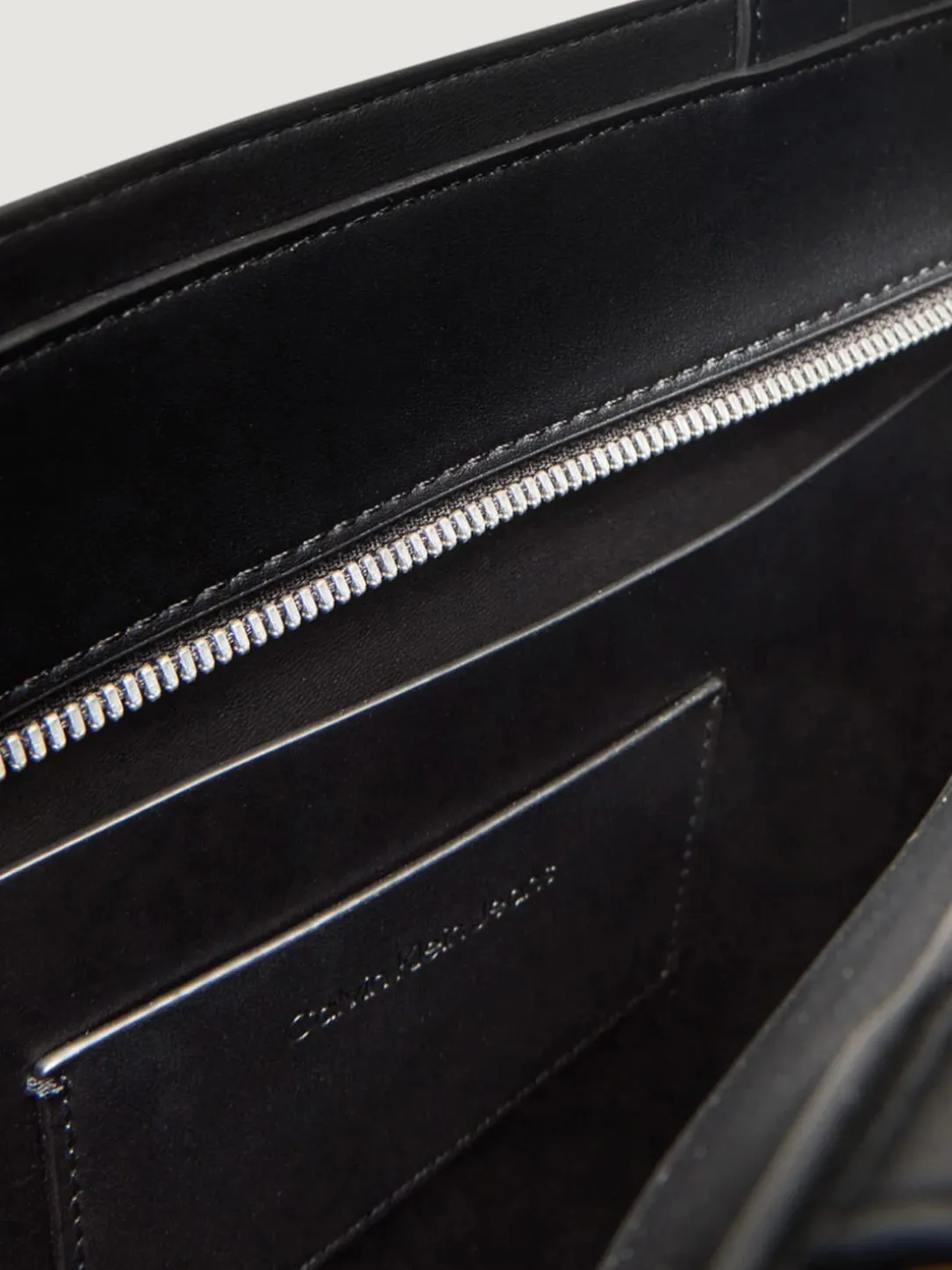 Borsa a spalla Tote CK Calvin Klein in pelle sintetica