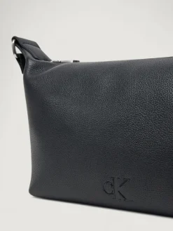 Borsa a tracolla Ultralight in pelle sintetica a grana Calvin Klein