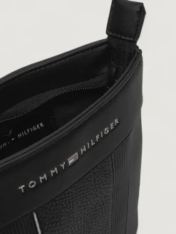 Borsello in pelle sintetica a grana Tommy Hilfiger
