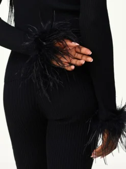 Maglia a dolcevita con piume Blumarine