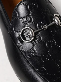 Mocassino Horsebit Gucci in pelle con logo goffrato