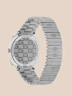 Orologio Grip Gucci con incisioni GG