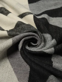 Sciarpa Twinset in misto viscosa con logo all over