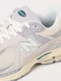 Sneakers 2002R New Balance in camoscio e mesh