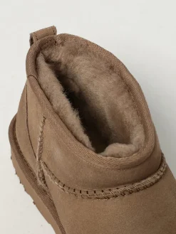 Stivaletto Classic Ultra Mini UGG in camoscio