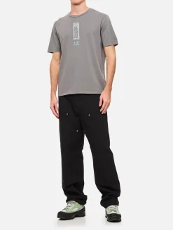 T-shirt in cotone con stampa grafica C.P. Company